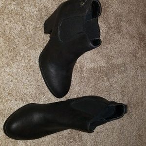 Ankle boots, never worn